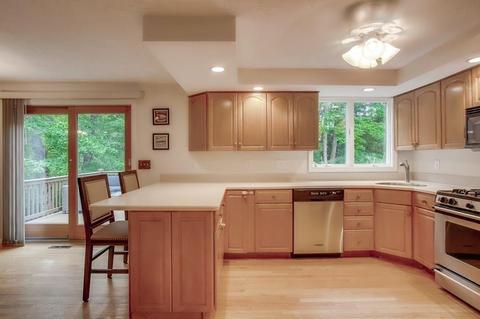 4 Hitching Post Dr, Walpole, MA 02081 photo 4