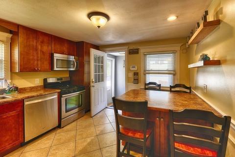 91 Trinity Ave, Worcester, MA 01605 photo 9