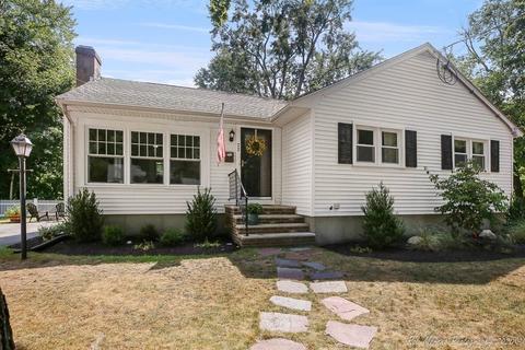 22 Loris Rd, Danvers, MA 01923 photo 1