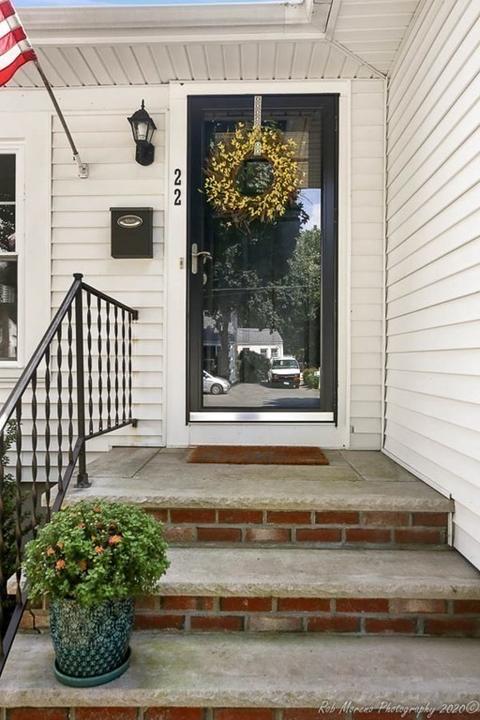 22 Loris Rd, Danvers, MA 01923 photo 3