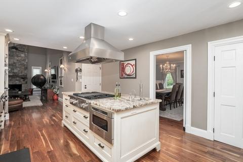 23 Kurchian Ln, Reading, MA 01867 photo 5