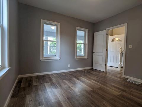 41 Ladd St, Springfield, MA 01109 photo 3
