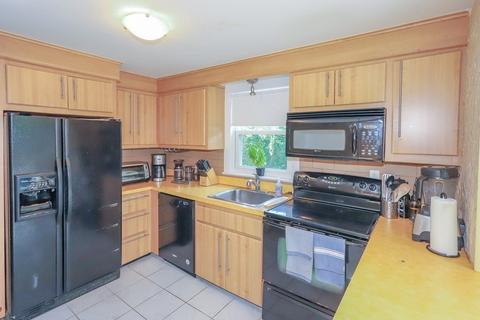 4 Lucia Rd, Marblehead, MA 01945 photo 10