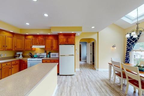 18 Berry St #2, Danvers, MA 01923 photo 7