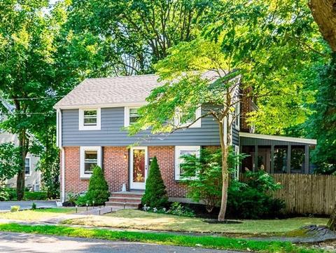 19 Cape Cod Ave, Reading, MA 01867 photo 2