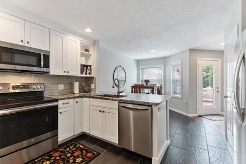 11 Carnation Cir #C, Reading, MA 01867 photo 11