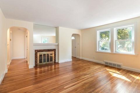60 Smith Ave, Walpole, MA 02081 photo 3