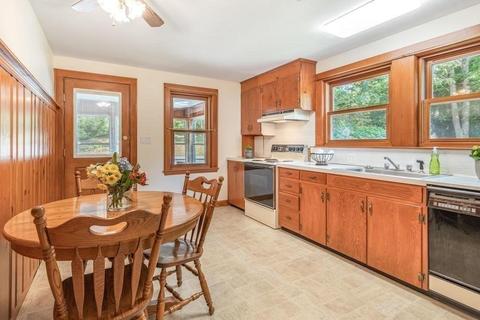 60 Smith Ave, Walpole, MA 02081 photo 6
