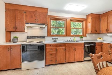 60 Smith Ave, Walpole, MA 02081 photo 8