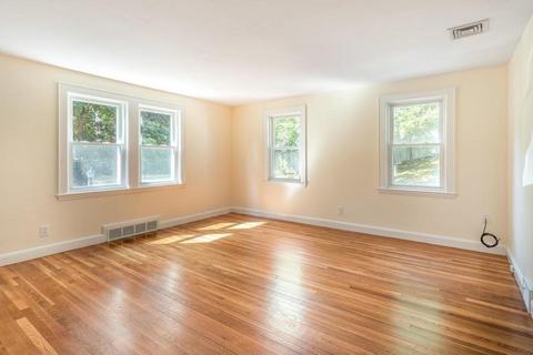 60 Smith Ave, Walpole, MA 02081 photo 4