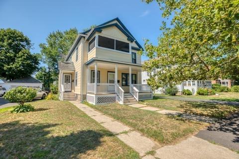 868 Armory St, Springfield, MA 01107 photo 4
