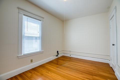 868 Armory St, Springfield, MA 01107 photo 35