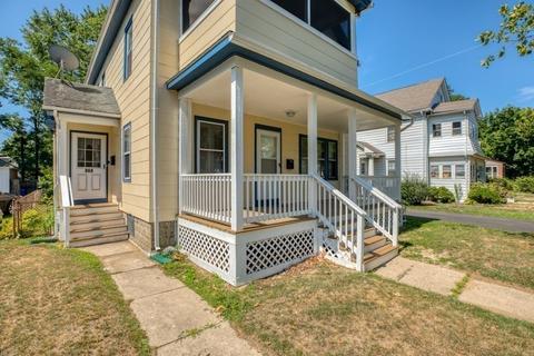 868 Armory St, Springfield, MA 01107 photo 3