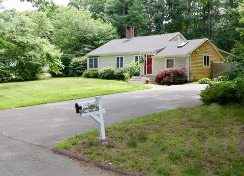 39 Brook Bend Rd, Hanover, MA 02339 photo 1
