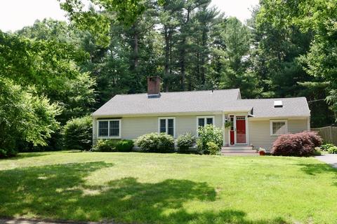 39 Brook Bend Rd, Hanover, MA 02339 photo 2