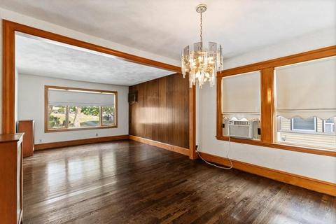 29 Winthrop Rd, Everett, MA 02149 photo 4