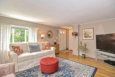 18 River St, Upton, MA 01568 photo 5