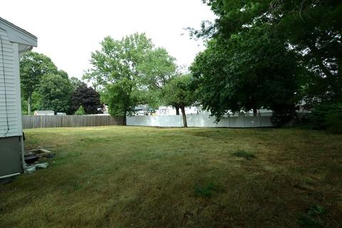 20 Smith Rd, Randolph, MA 02368 photo 3