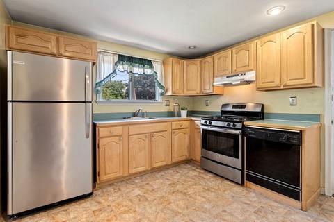 67 Circle Dr, Framingham, MA 01702 photo 7