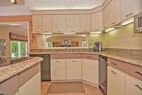 64 Blacksmith Dr, Needham, MA 02492 photo 10