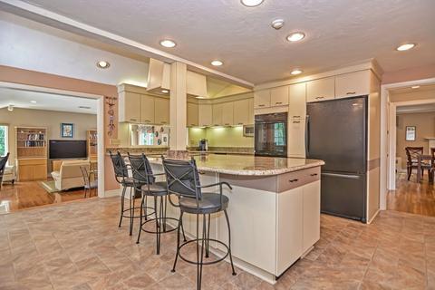 64 Blacksmith Dr, Needham, MA 02492 photo 6
