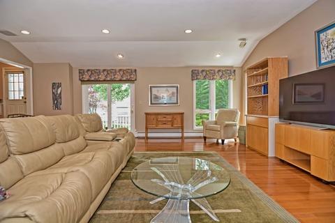 64 Blacksmith Dr, Needham, MA 02492 photo 14