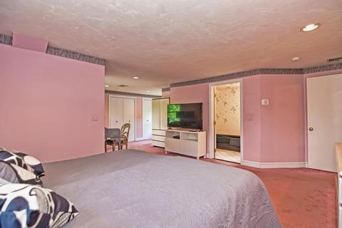 64 Blacksmith Dr, Needham, MA 02492 photo 26