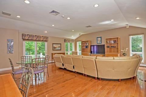 64 Blacksmith Dr, Needham, MA 02492 photo 15