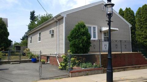 1047 Pleasant St, Fall River, MA 02723 photo 1