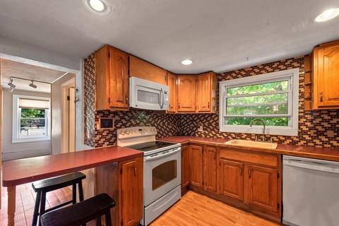 41 Spring St, Stoneham, MA 02180 photo 27