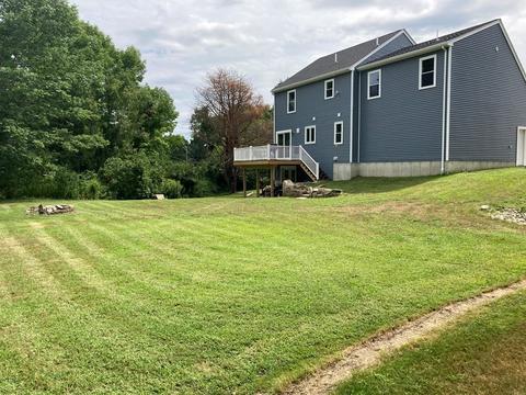 7 Whitins Rd, Sutton, MA 01590 photo 2