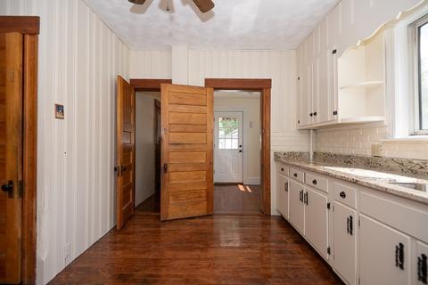 209 Burncoat St, Worcester, MA 01606 photo 3