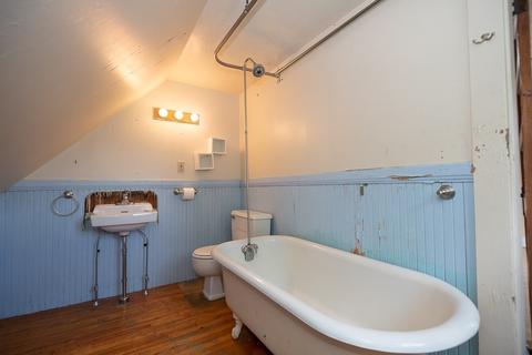 209 Burncoat St, Worcester, MA 01606 photo 33