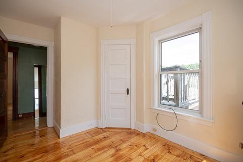 209 Burncoat St, Worcester, MA 01606 photo 30
