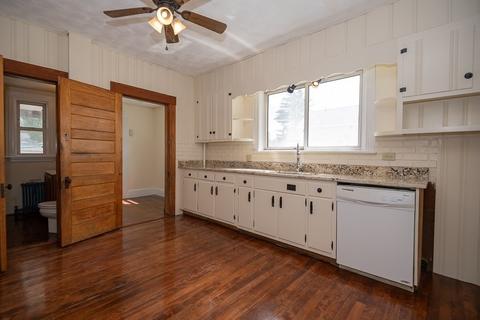 209 Burncoat St, Worcester, MA 01606 photo 4