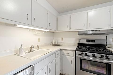 10 Juniper St #46, Brookline, MA 02445 photo 9