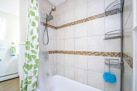 135 Bartels St, Springfield, MA 01128 photo 23