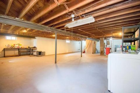 135 Bartels St, Springfield, MA 01128 photo 39