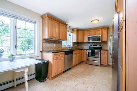 135 Bartels St, Springfield, MA 01128 photo 14