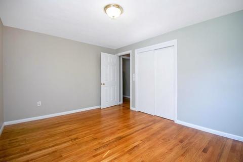 135 Bartels St, Springfield, MA 01128 photo 25