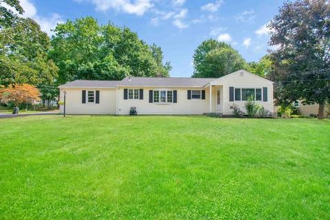 135 Bartels St, Springfield, MA 01128 photo 1