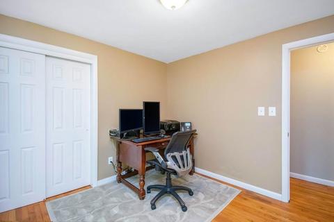 135 Bartels St, Springfield, MA 01128 photo 32