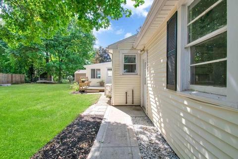 135 Bartels St, Springfield, MA 01128 photo 9