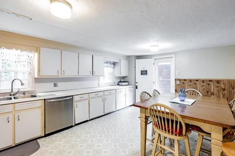 26 Winding Ln, Springfield, MA 01118 photo 1