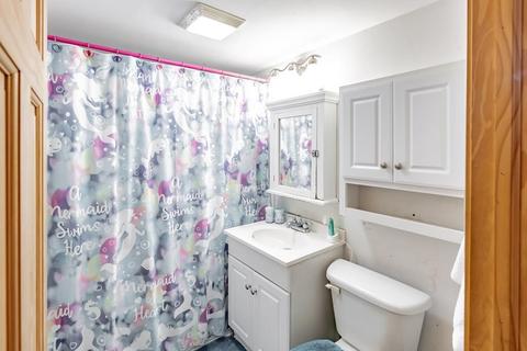 26 Winding Ln, Springfield, MA 01118 photo 18