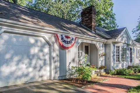 137 Seagate Ln, Hyannis, MA 02601 photo 2