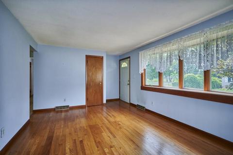 116 Harding St, Chicopee, MA 01013 photo 13