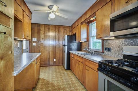 116 Harding St, Chicopee, MA 01013 photo 9