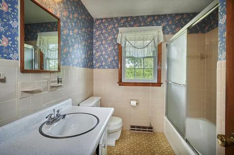 116 Harding St, Chicopee, MA 01013 photo 14