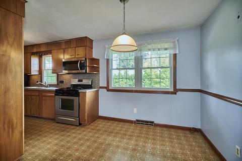 116 Harding St, Chicopee, MA 01013 photo 11